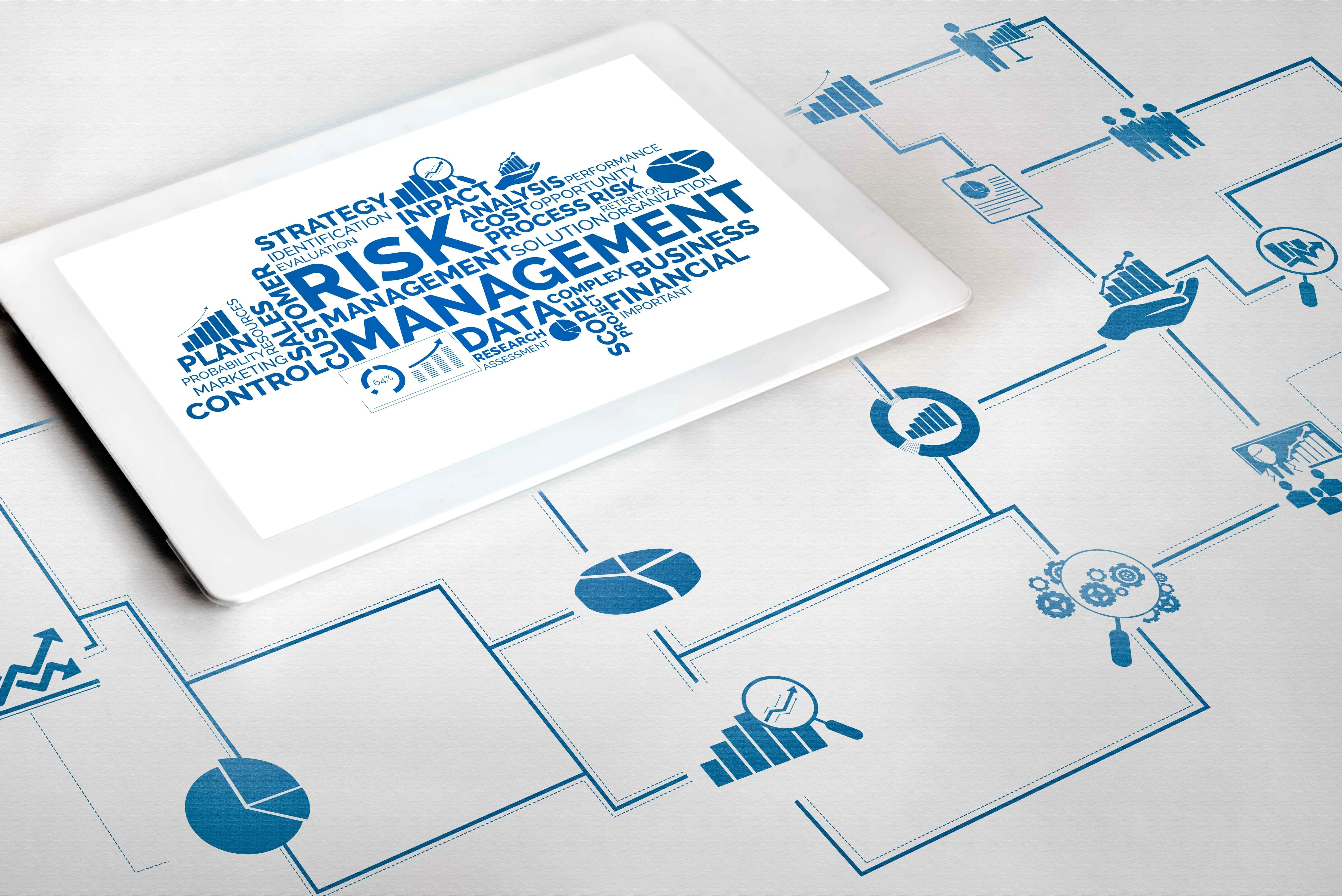 9 passos para construir uma estratégia de gestão de risco físico em grandes empresas